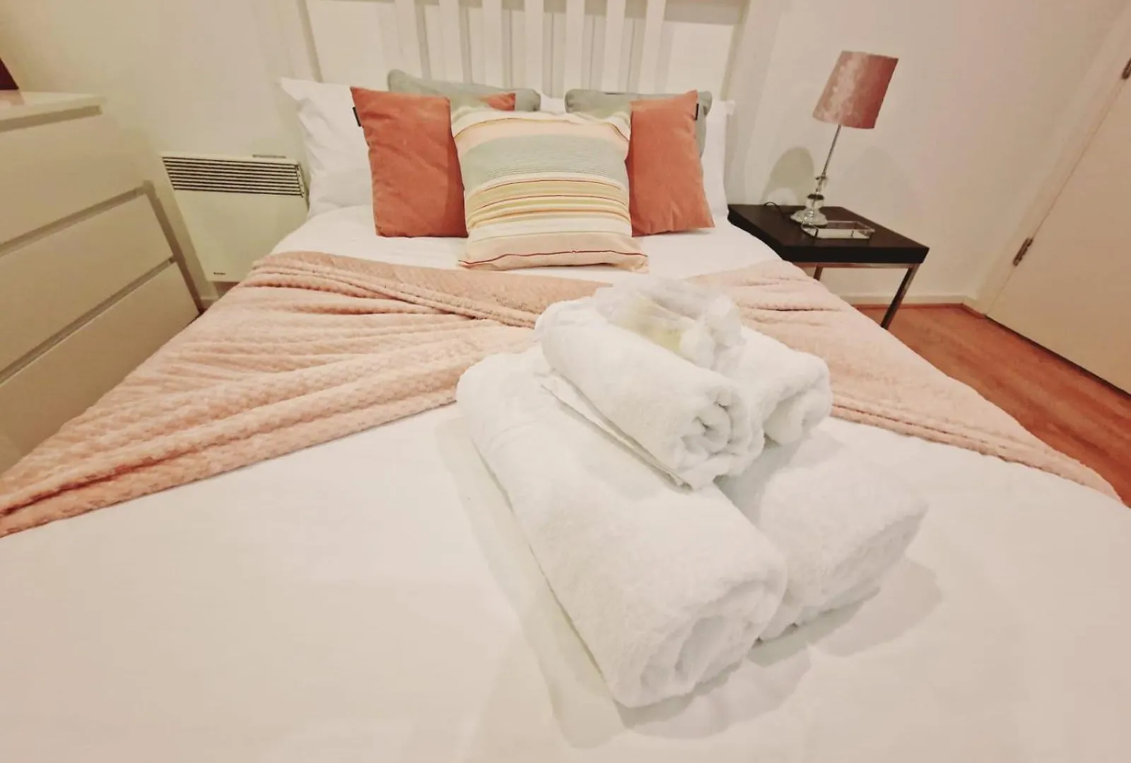 Deluxe 2-Bed Apartment Near Shoreditch London
