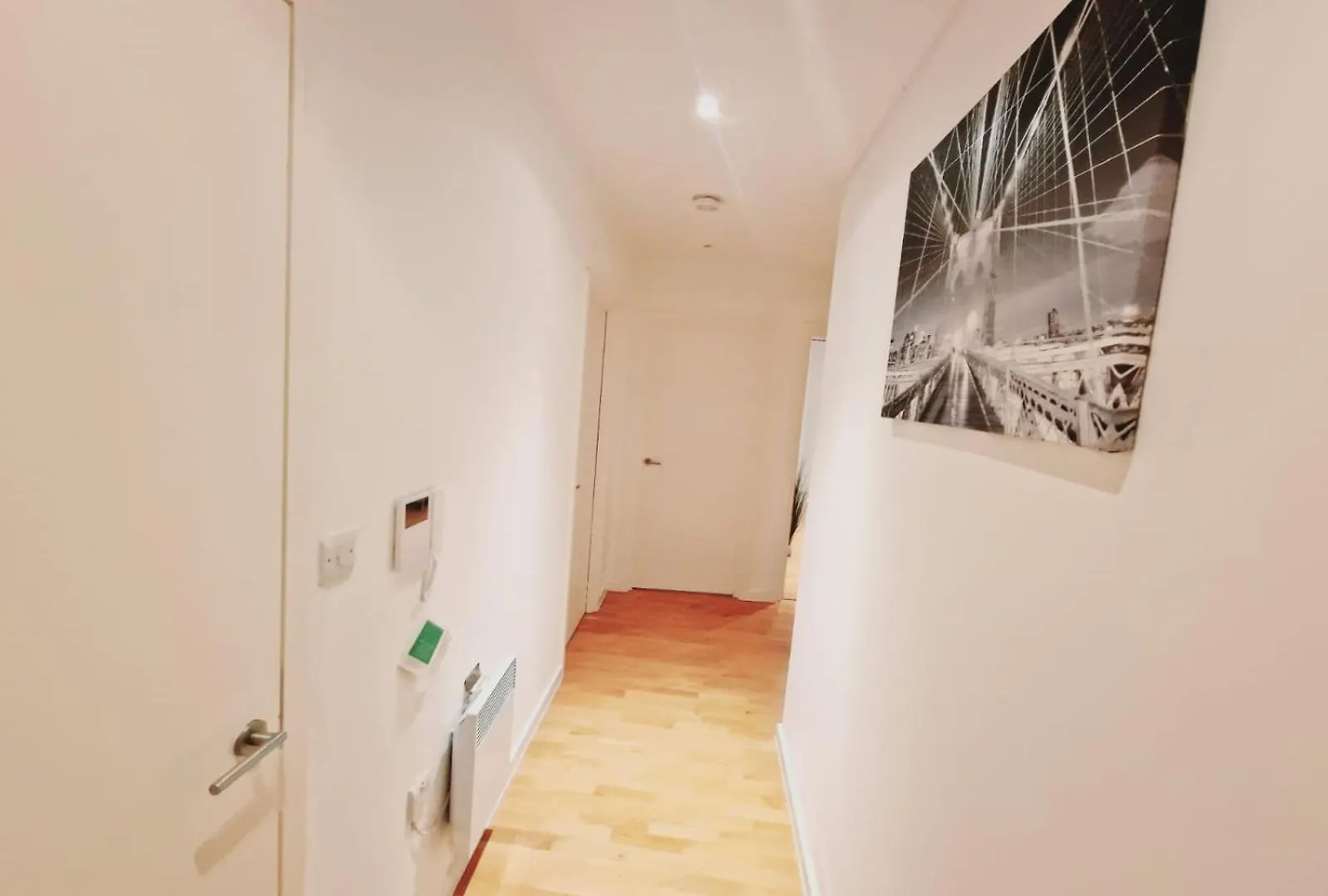 Deluxe 2-Bed Apartment Near Shoreditch London 0*,