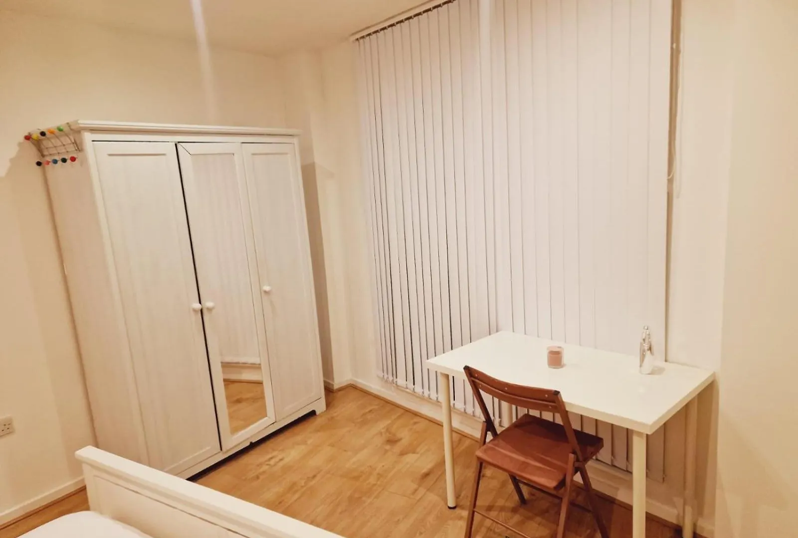 Deluxe 2-Bed Apartment Near Shoreditch London 0*,  United Kingdom