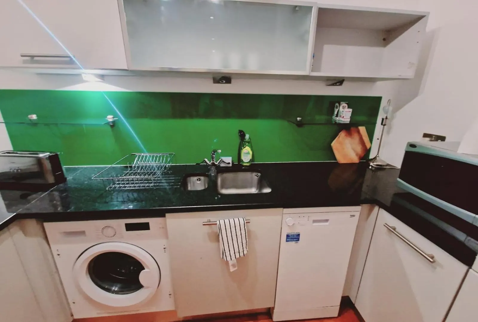 Deluxe 2-Bed Apartment Near Shoreditch London